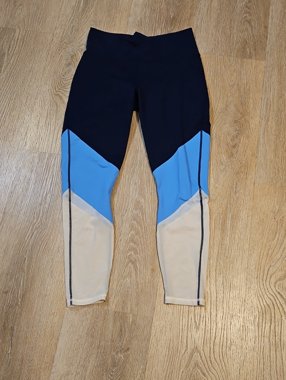 Fableletics Zone High Waisted 7/8 Leggings